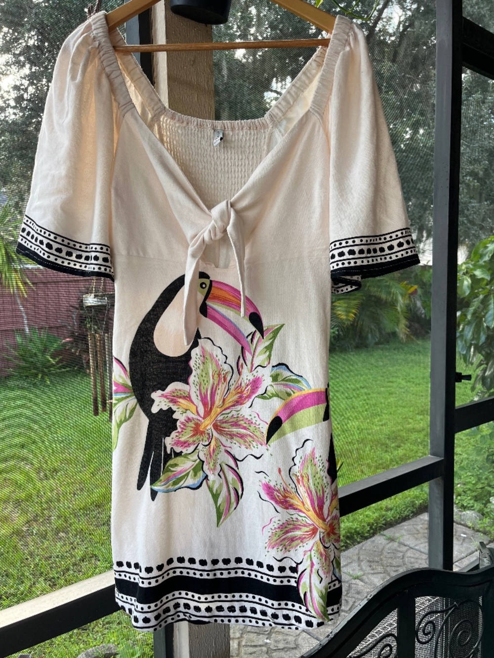 Blue steel Cream short linen dress tropical toucan and floral print sz Medium